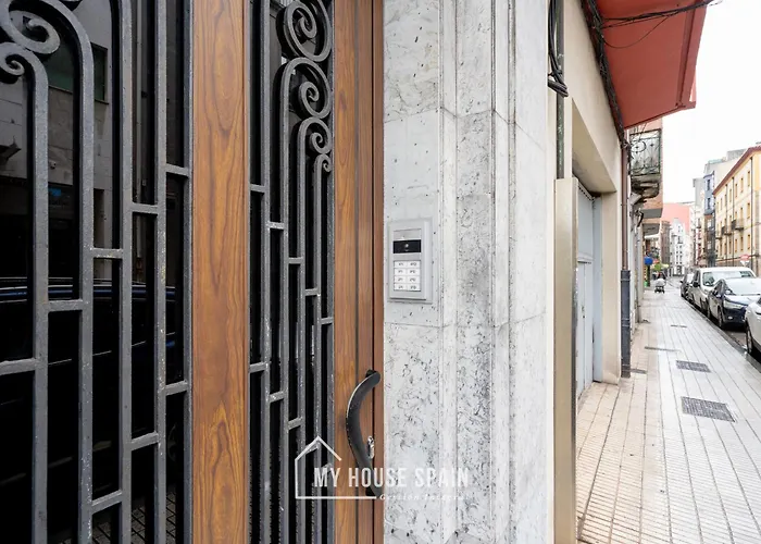 Myhousespain - Piso Reformado En El Centro דירה גיחון